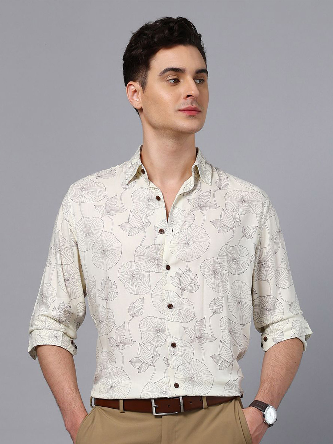 

DON VINO Men Spread Collar Floral Printed Slim Fit Semiformal Shirt, White