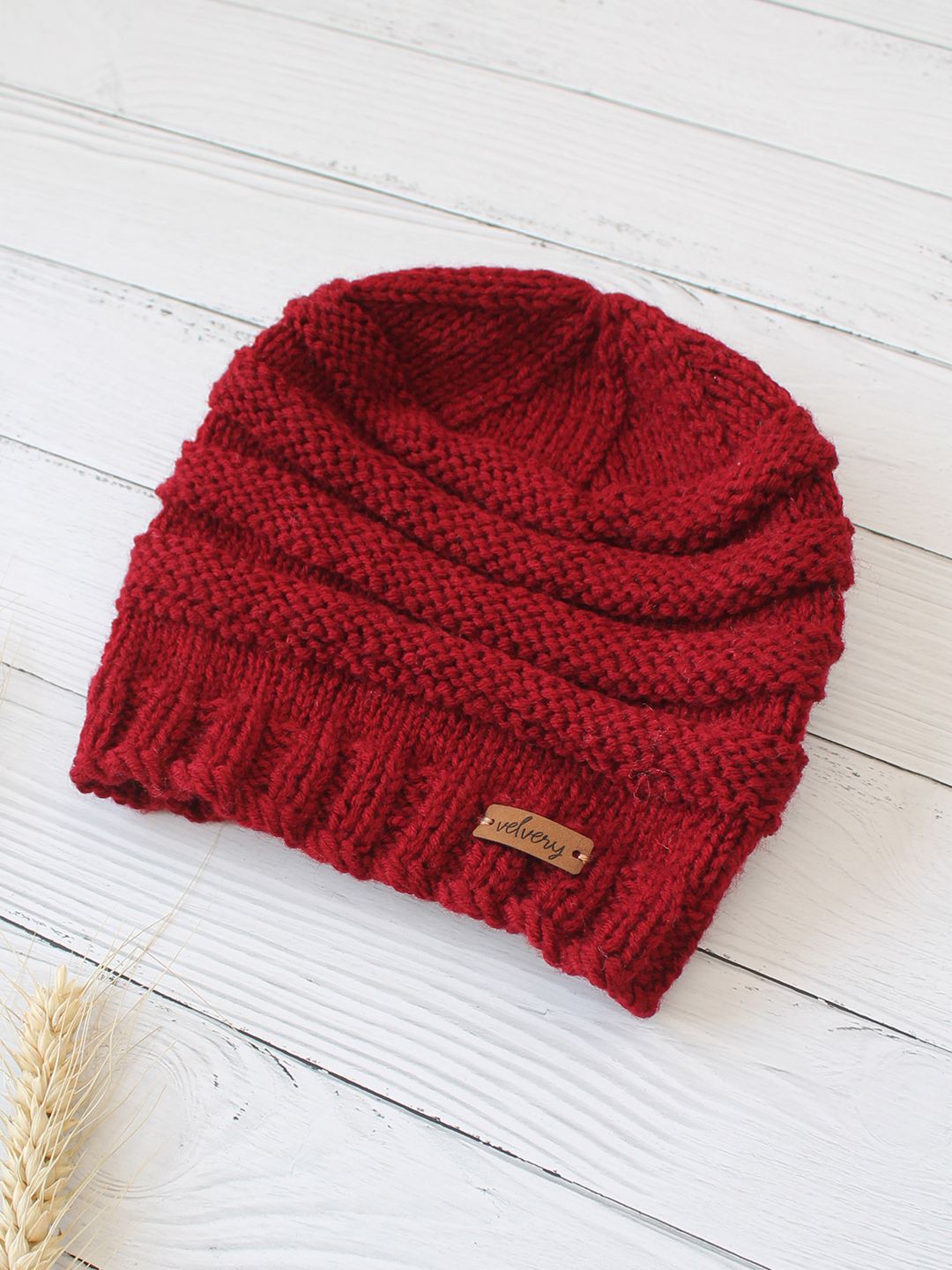 

Velvery Women Beanie, Maroon