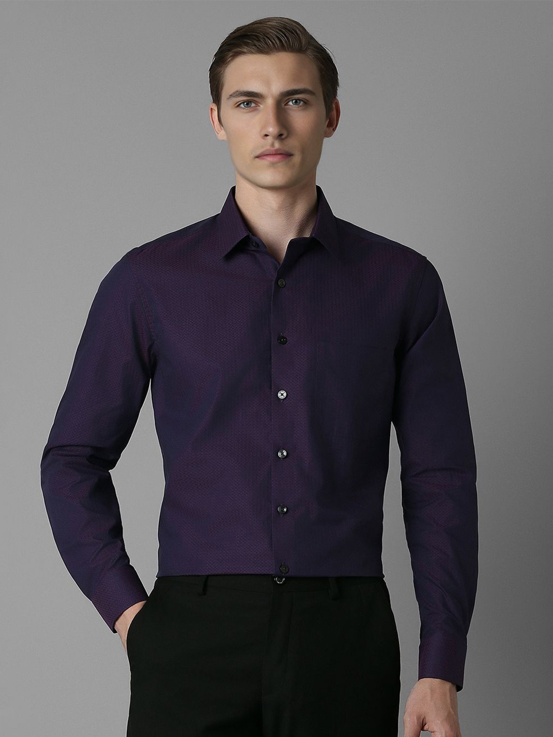 

Louis Philippe Men Spread Collar Geometric Printed Cotton Slim Fit Formal Shirt, Purple