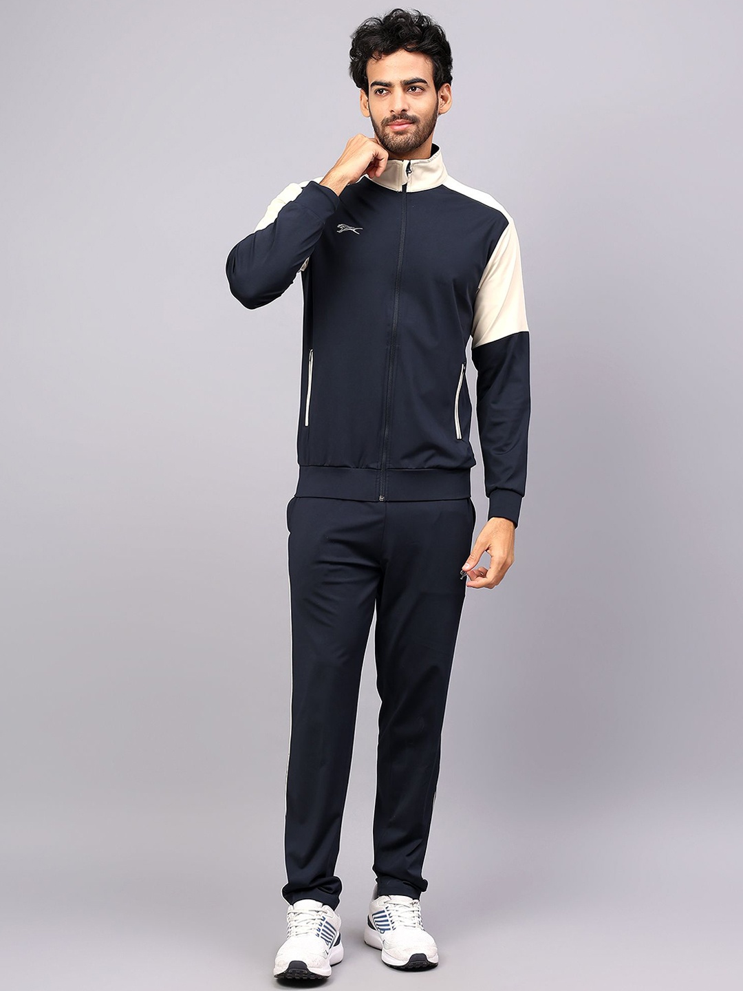 

Shiv Naresh Men Mid-Rise Tracksuits, Navy blue