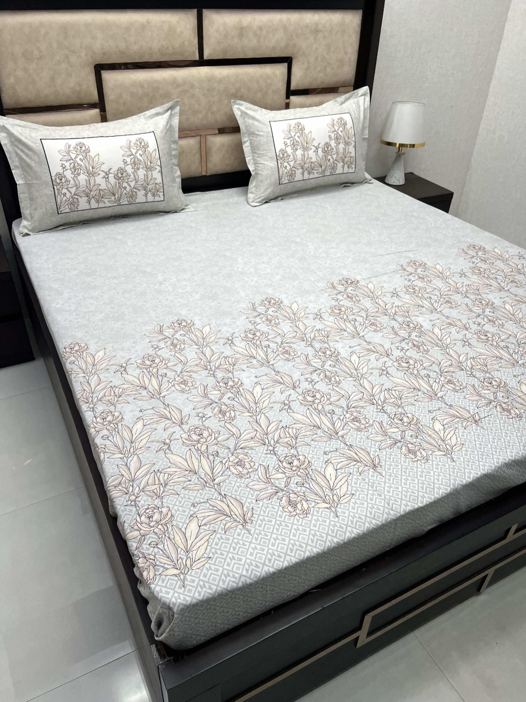 

Pure Decor Grey & Beige Floral 300 TC King Bedsheet with 2 Pillow Covers