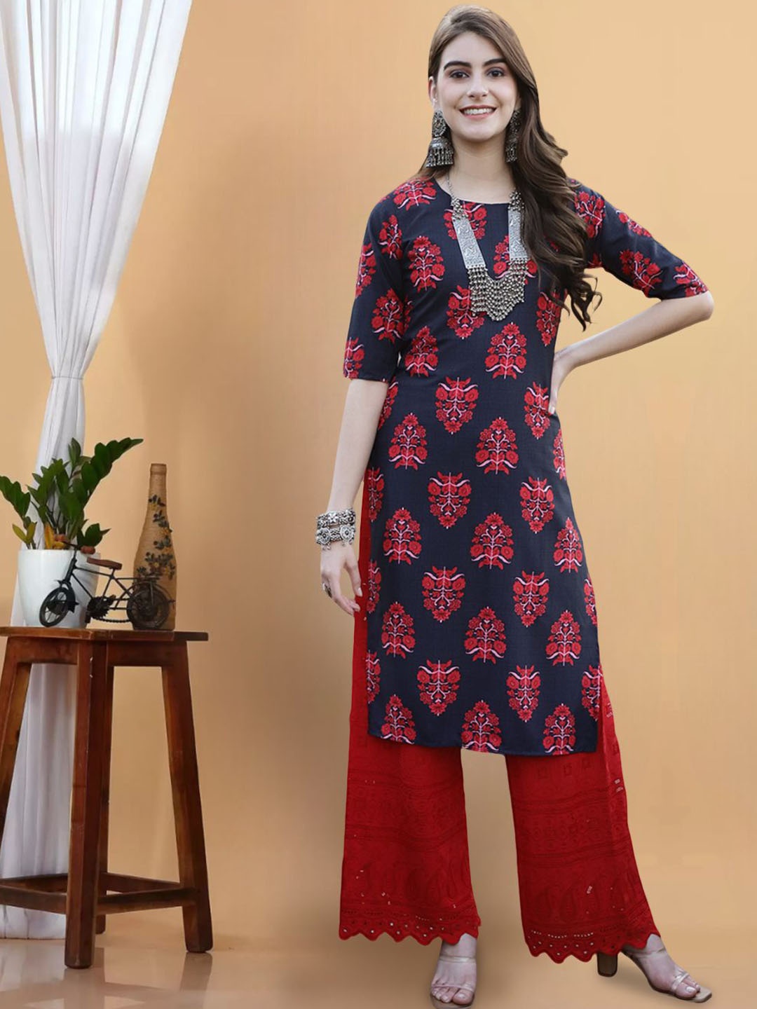 

7Threads Floral Printed Round Neck Straight Kurta, Navy blue