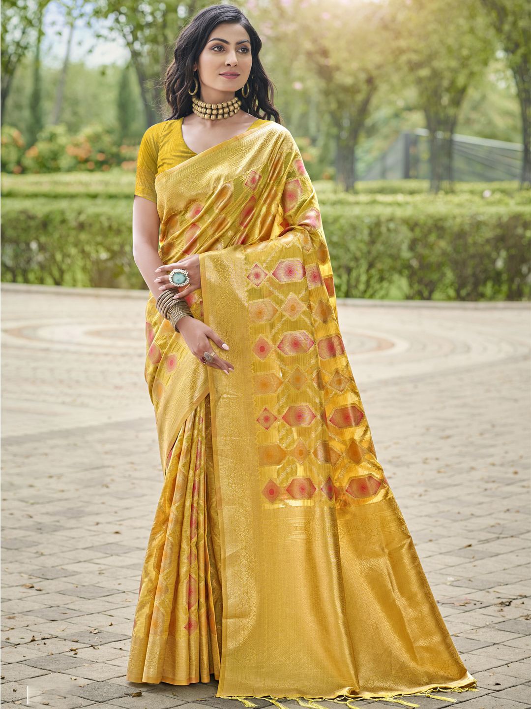 

Exclusiva Woven Design Organza Saree with Zari Border, Yellow