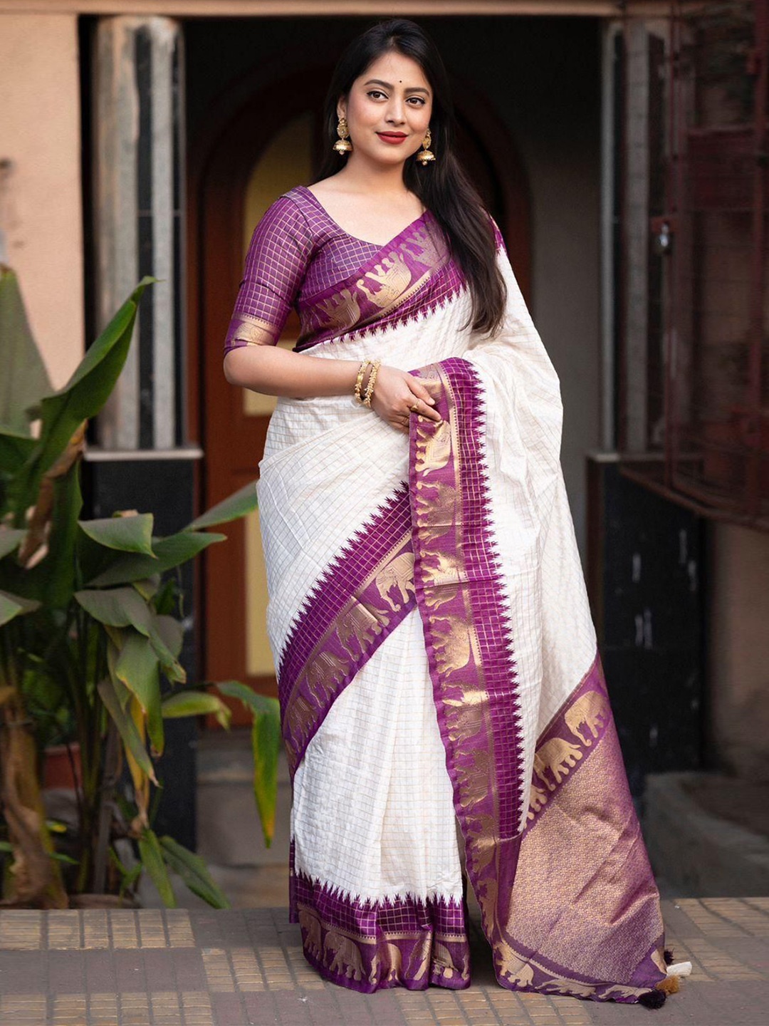 

Marziyaa Woven Design Zari Banarasi Saree, White