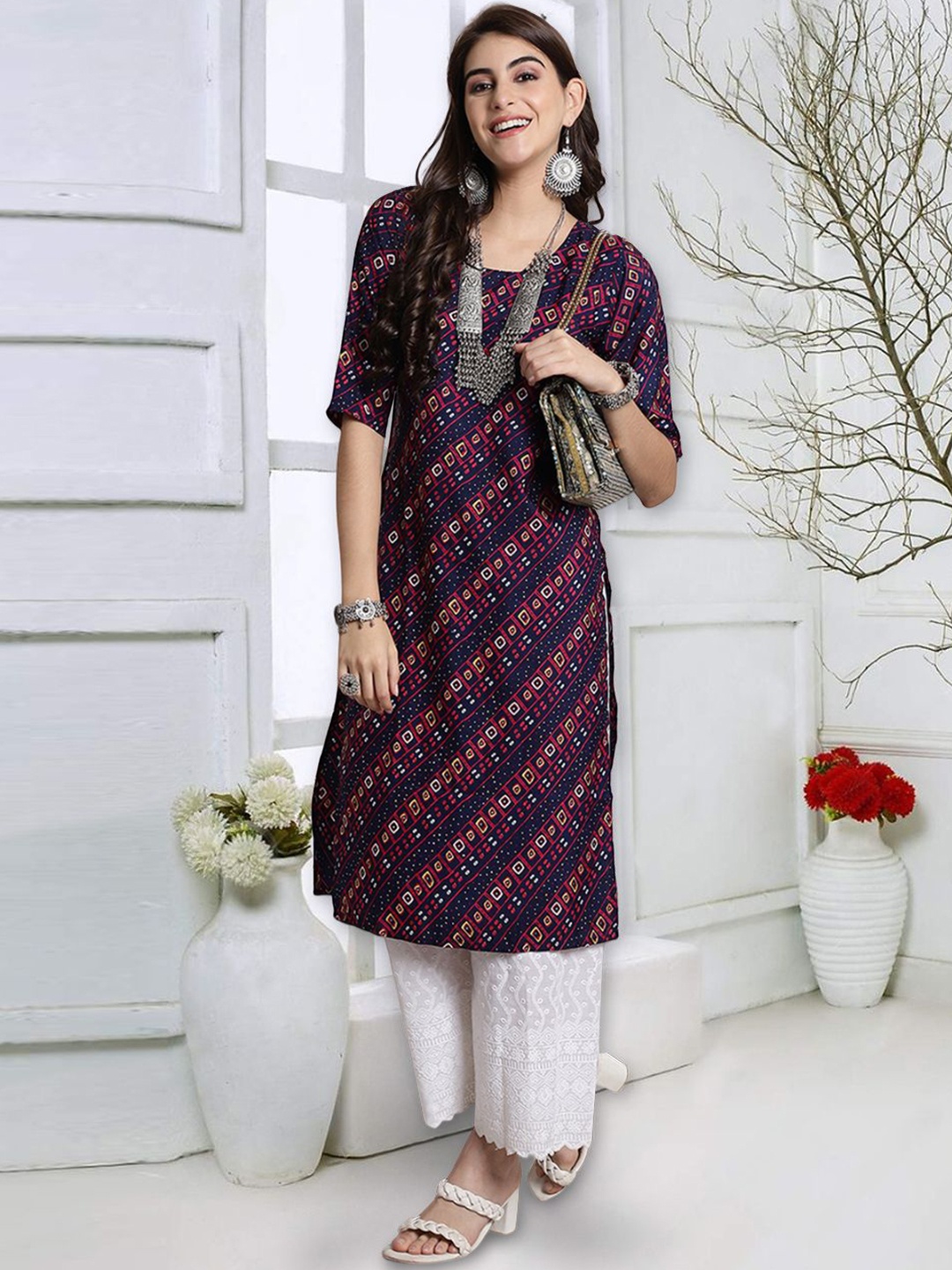 

7Threads Geometric Printed Round Neck Straight Kurta, Navy blue