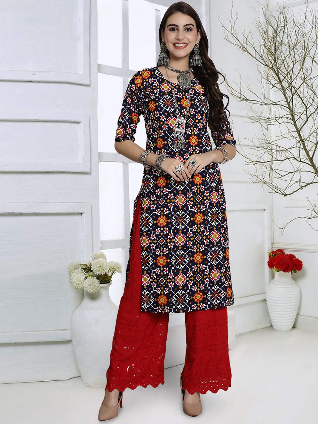 

7Threads Geometric Printed Round Neck Straight Kurta, Black