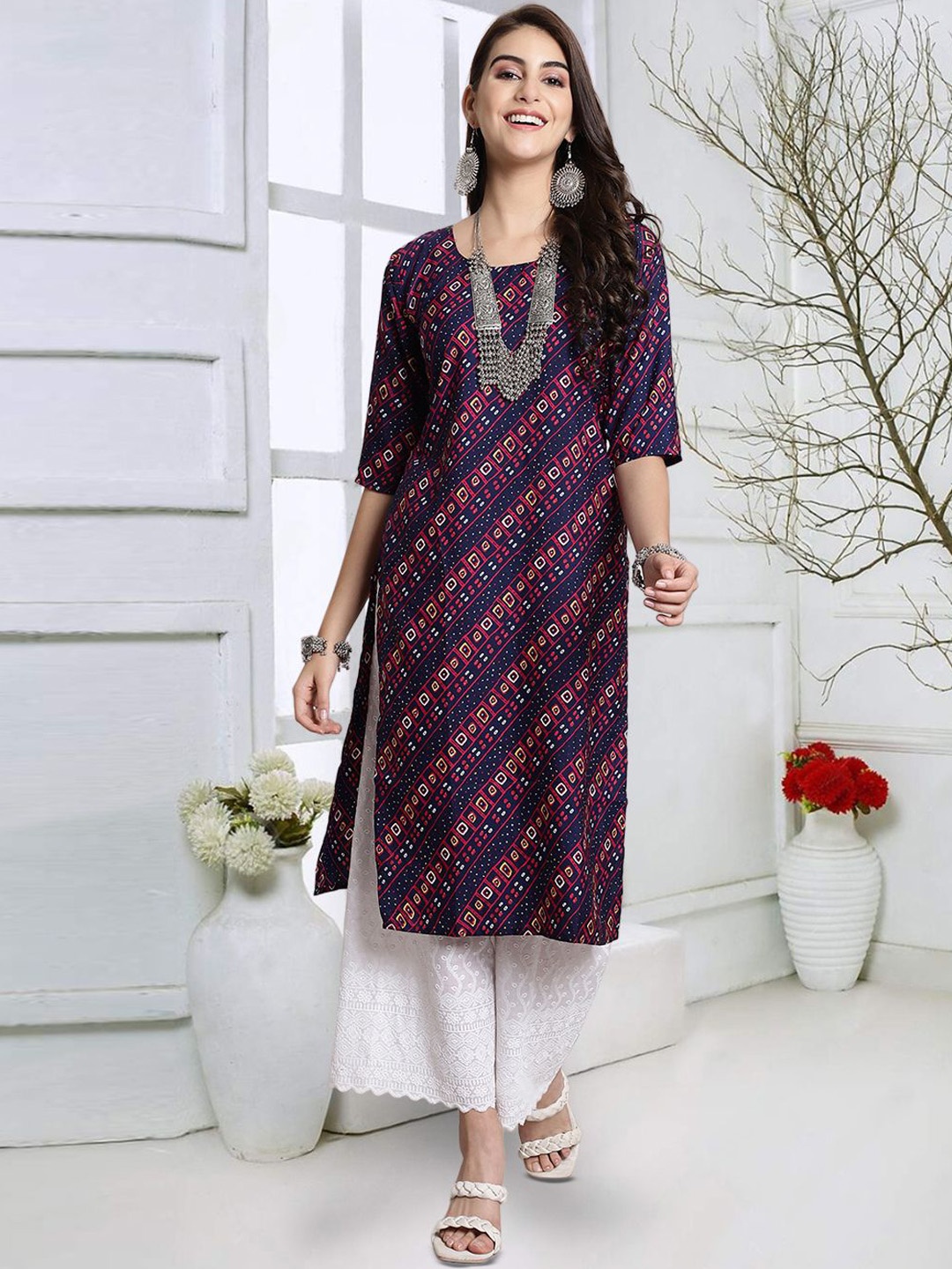 

7Threads Geometric Printed Round Neck Straight Kurta, Navy blue