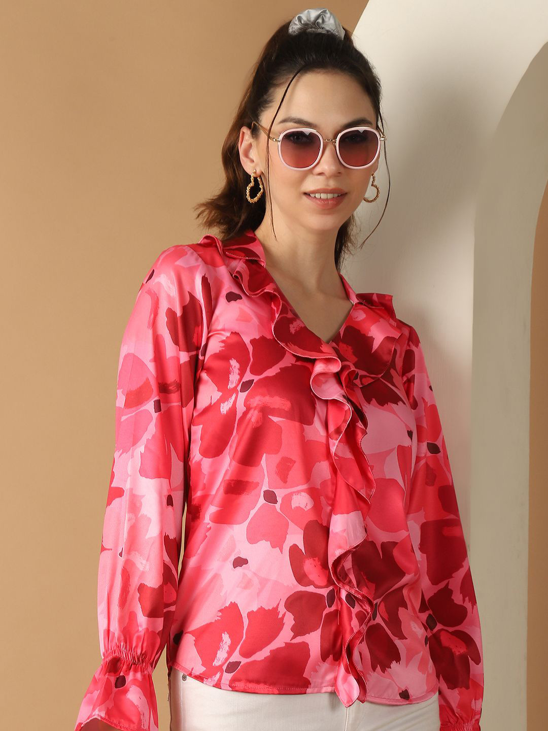 

Indian Needle Women Floral Printed V-Neck Cotton Top, Red