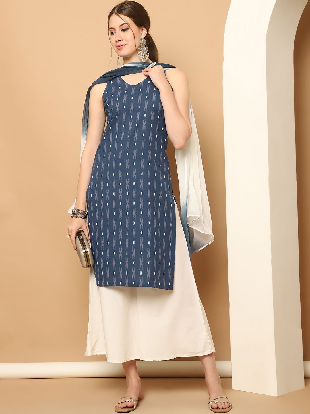 

Jompers Geometric Printed V-Neck Pure Cotton Straight Kurta With Palazzos & Dupatta, Navy blue