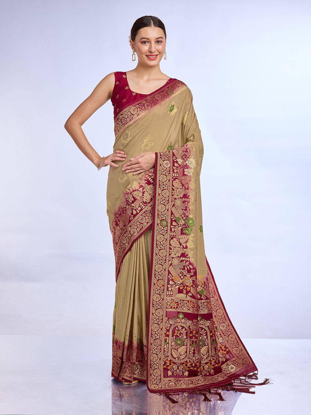 

Ishin Woven Design Floral Zari Saree, Beige