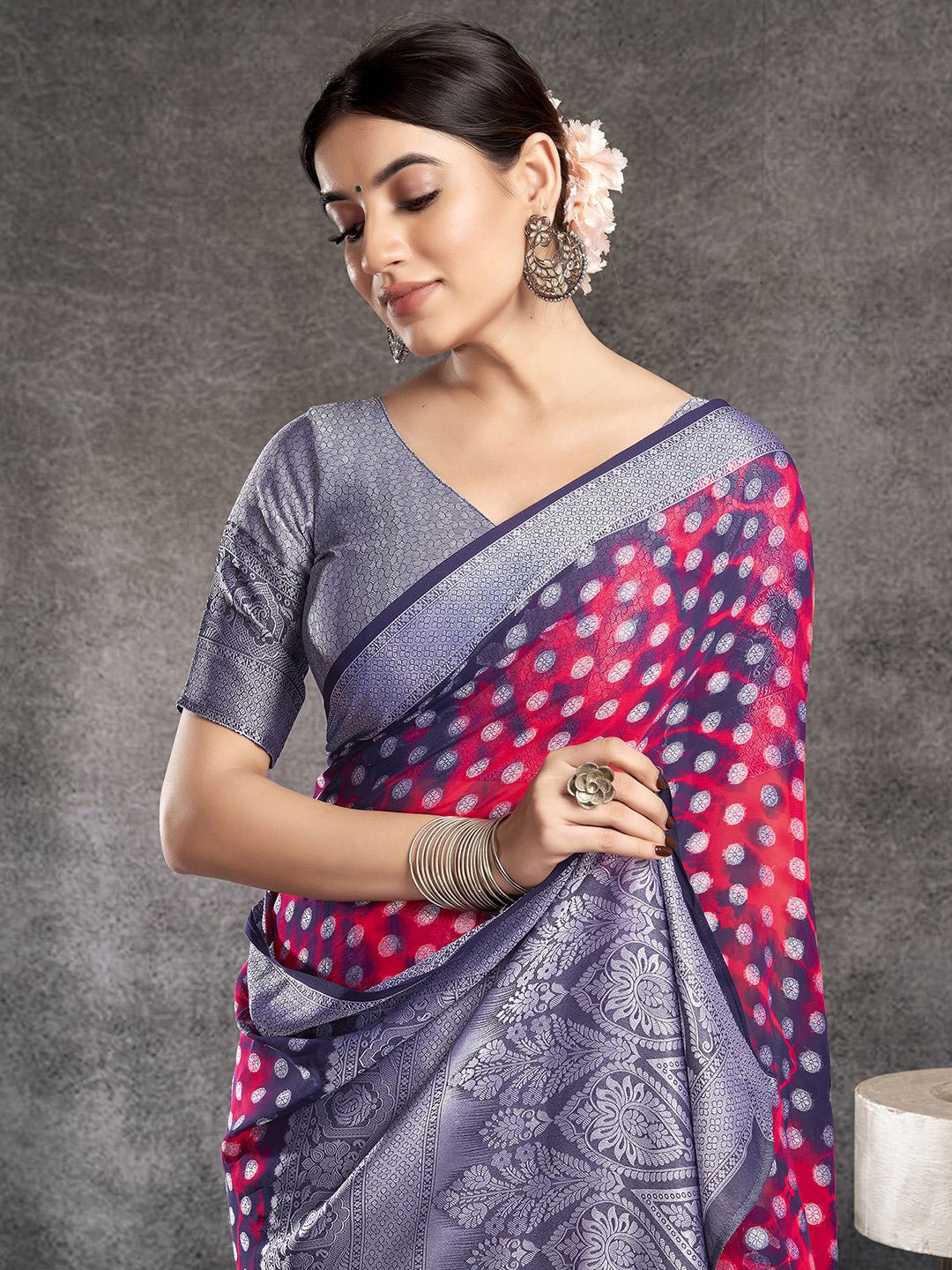 

Satrani Woven Design Zari Pure Georgette Banarasi Saree, Red