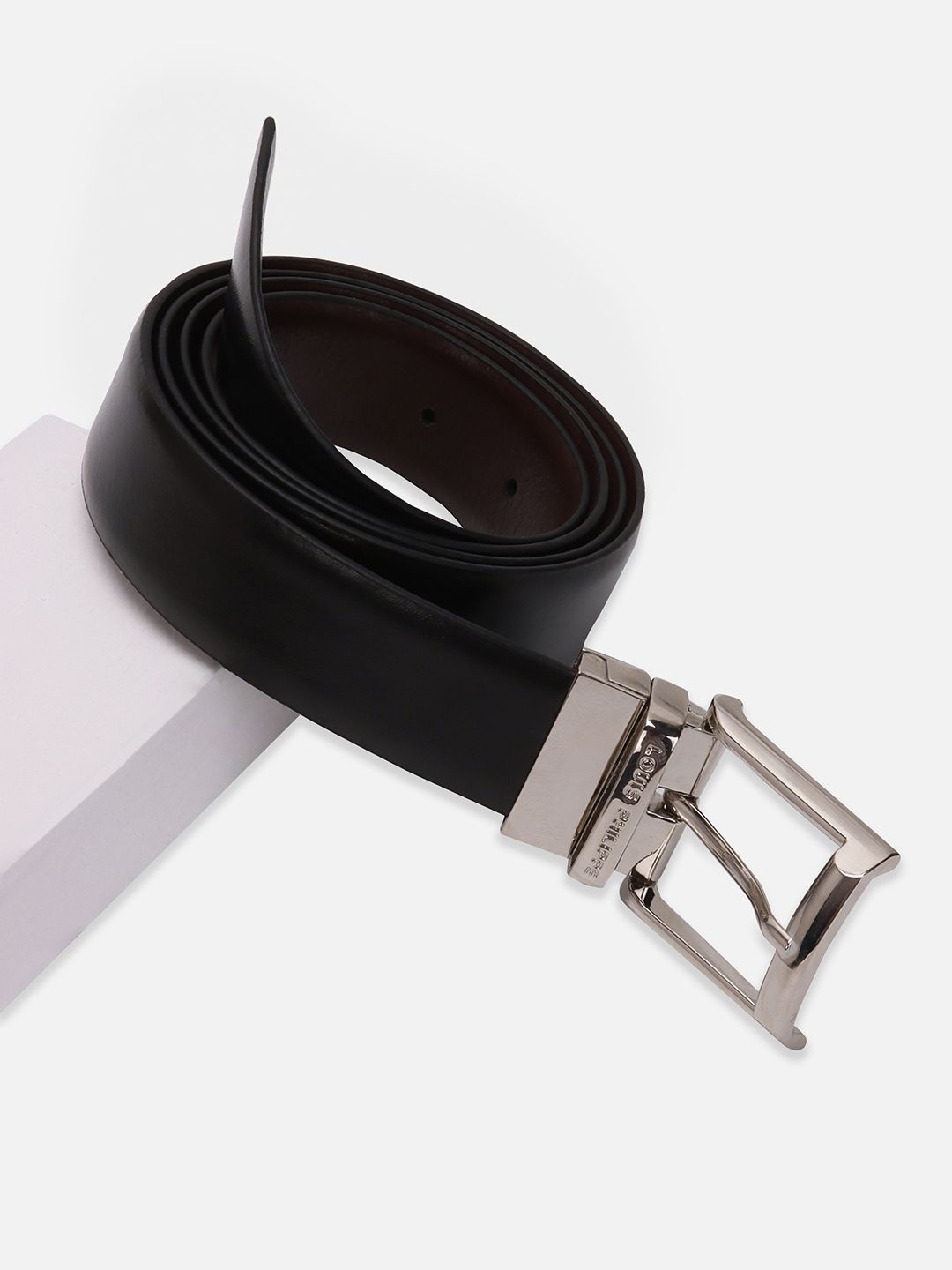 

Louis Philippe Men Solid Tang Closure Leather Reversible Formal Belt, Black