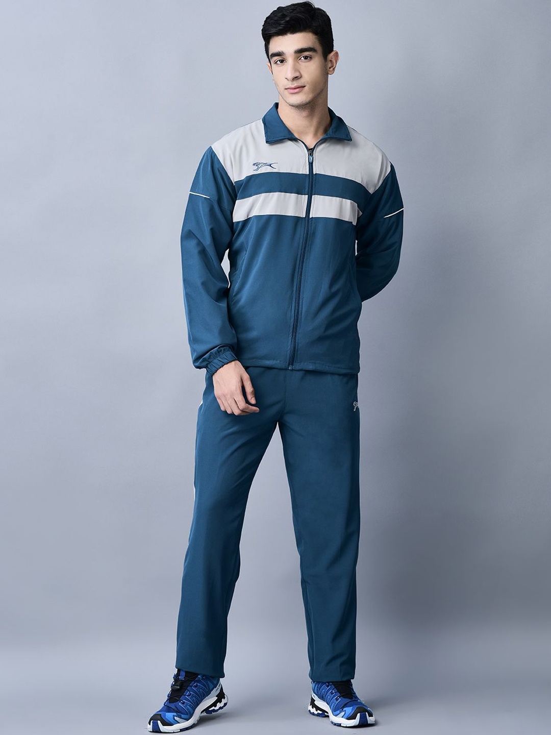 

Shiv Naresh Men Mid-Rise Tracksuits, Teal