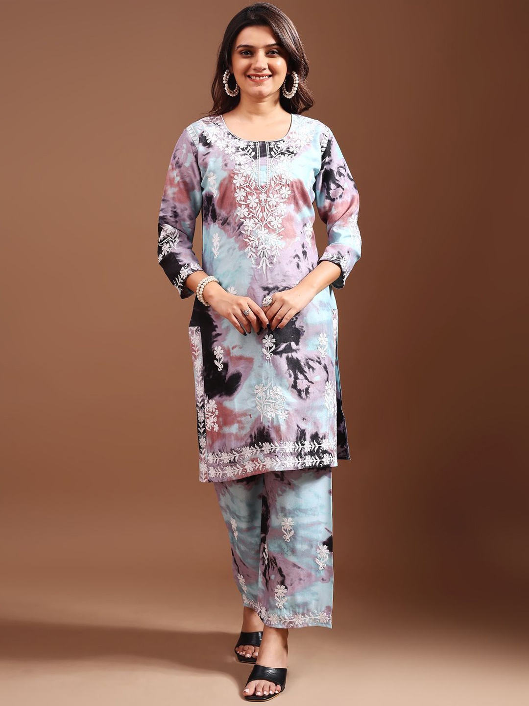 

GORGONE Women Floral Dyed Regular Thread Work Kurta with Palazzos, Blue