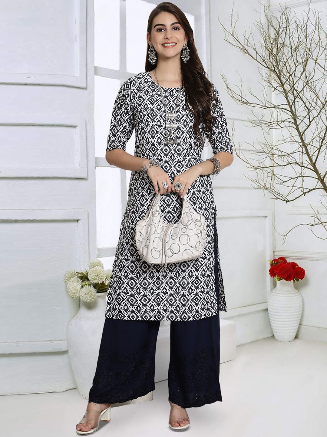 

7Threads Geometric Printed Round Neck Straight Kurta, White