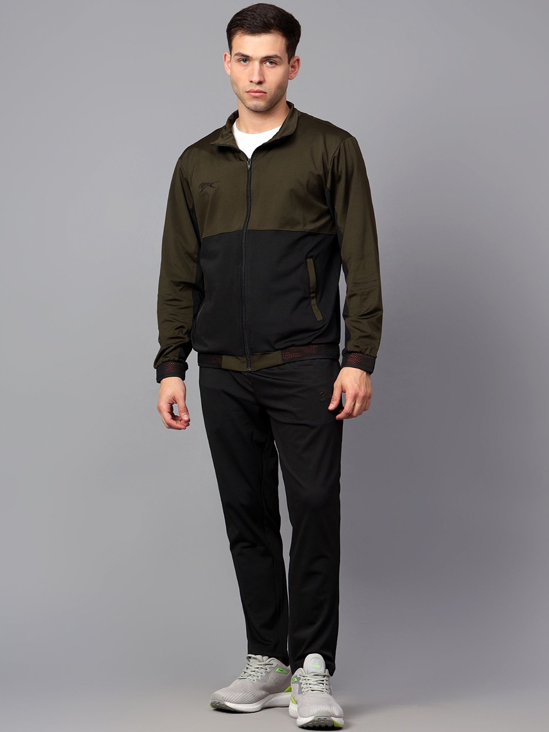 

Shiv Naresh Men Mid-Rise Tracksuits, Black