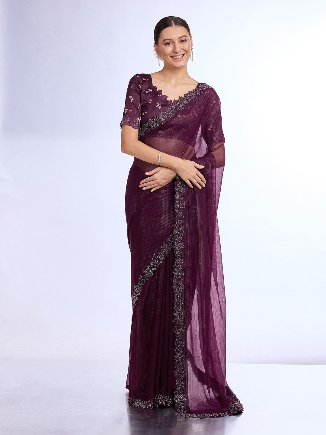 

Ishin Embellished solid Poly Georgette Saree, Burgundy
