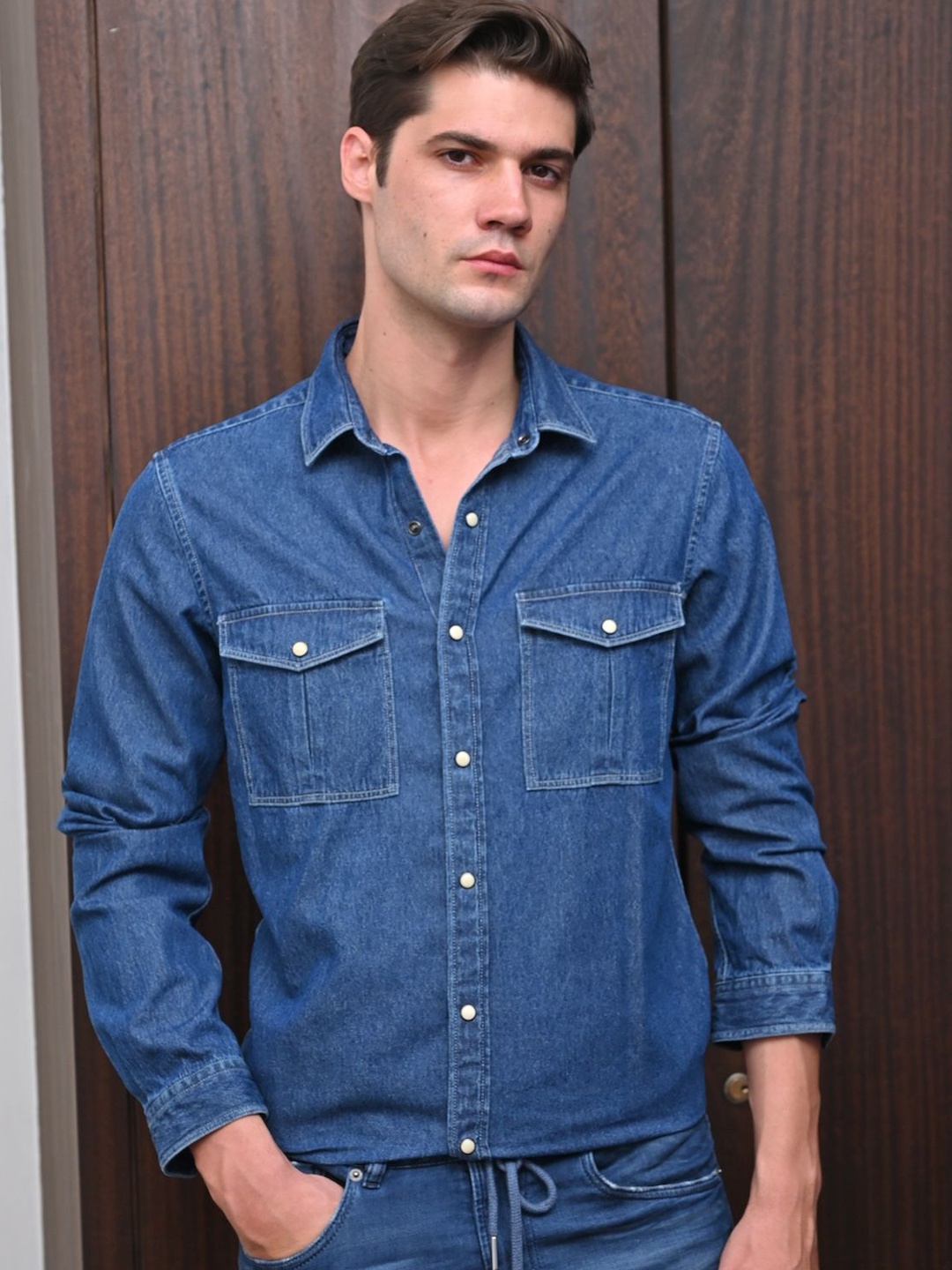 

POE Men Smart Spread Collar Solid Denim Slim Fit Casual Shirt, Navy blue