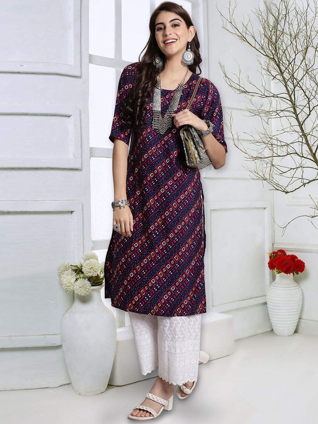 

7Threads Geometric Printed Round Neck Straight Kurta, Navy blue