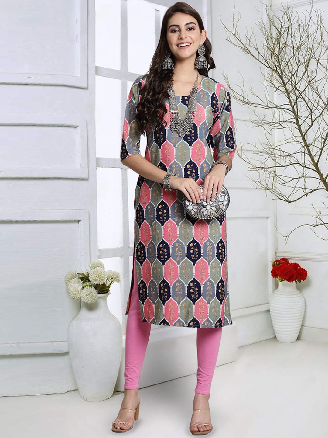 

7Threads Geometric Printed Round Neck Straight Kurta, Grey