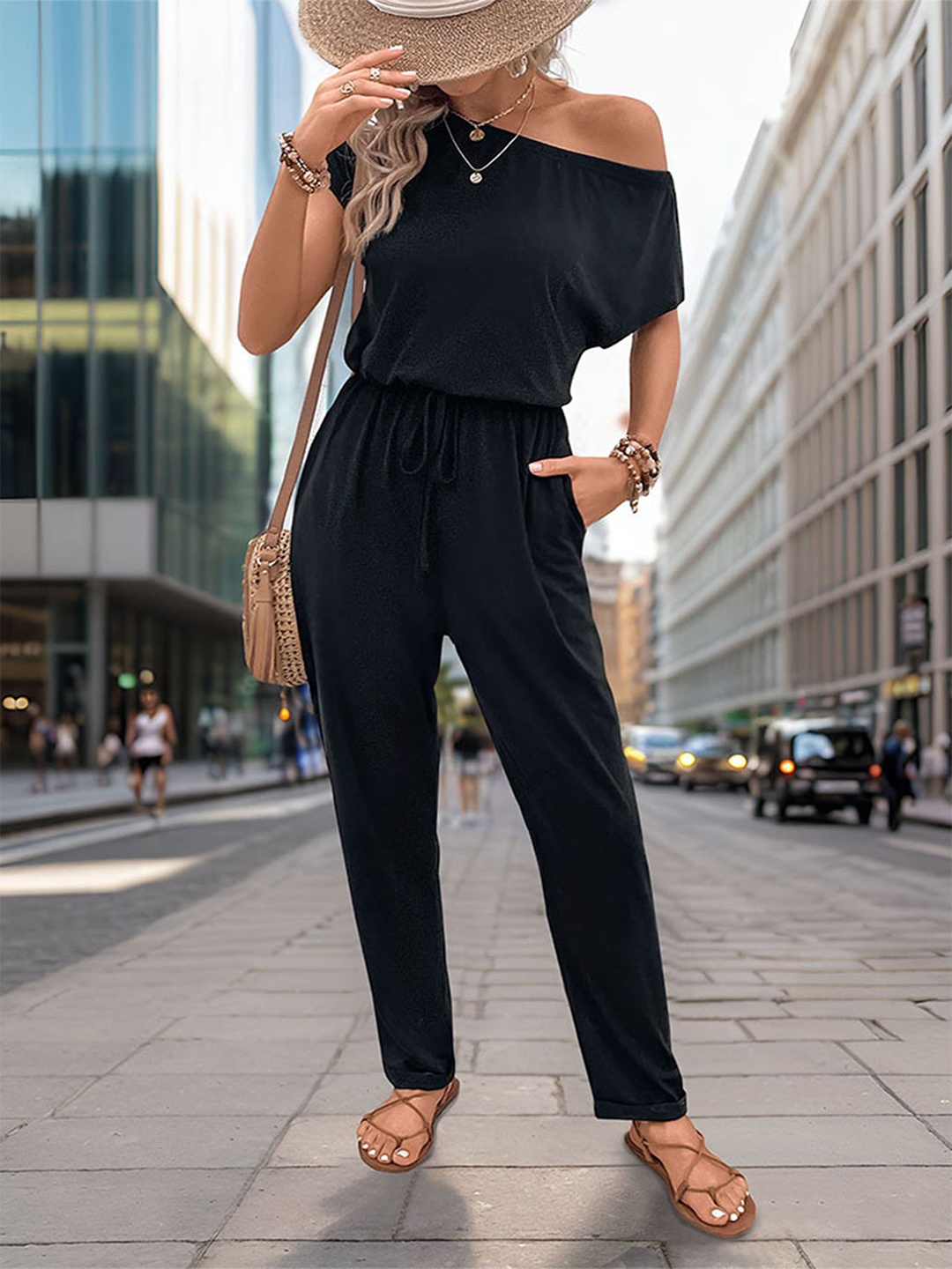 

LULU & SKY Basic Jumpsuit, Black