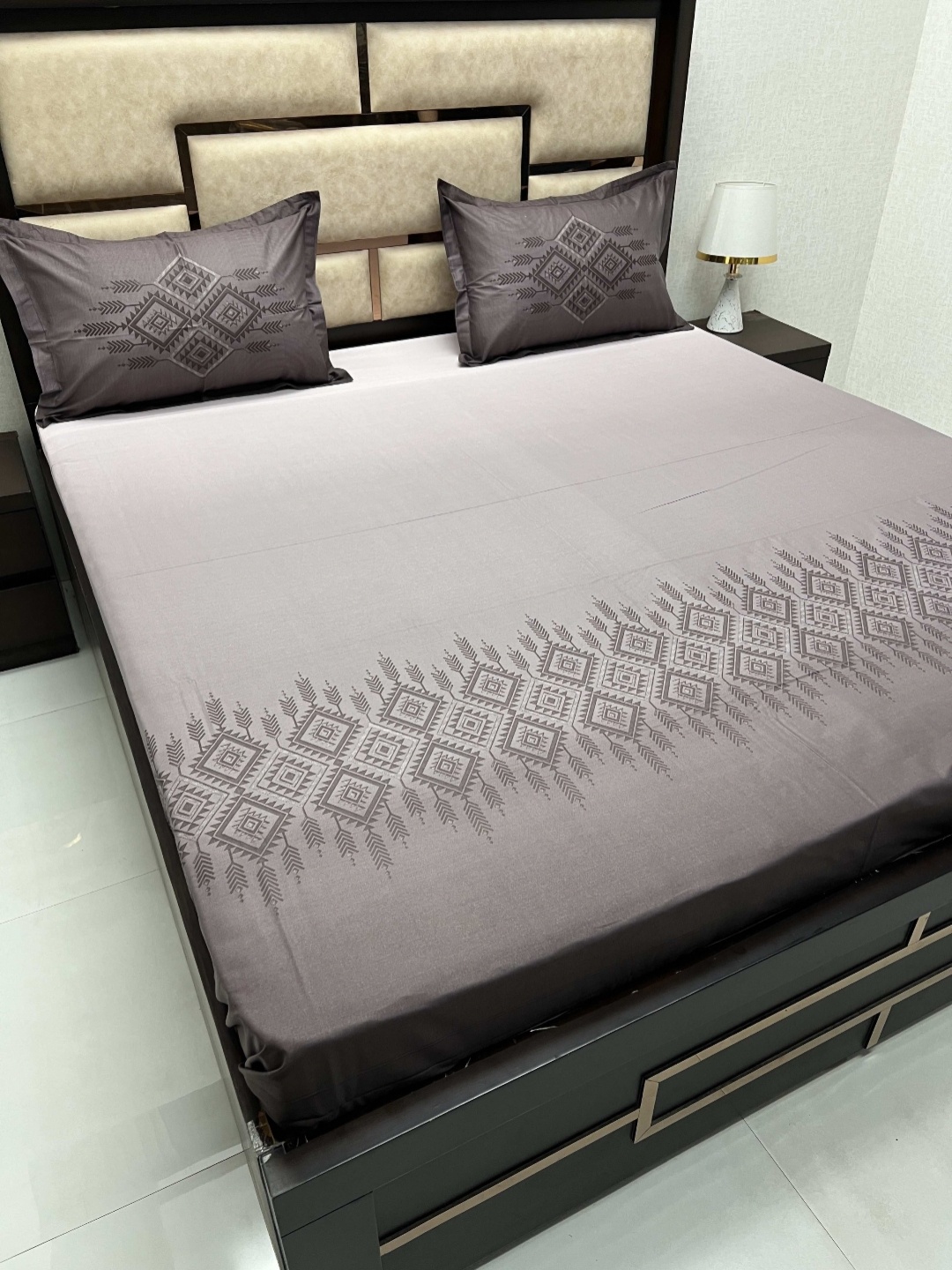 

Pure Decor Grey Ethnic Motifs 300 TC King Bedsheet with 2 Pillow Covers