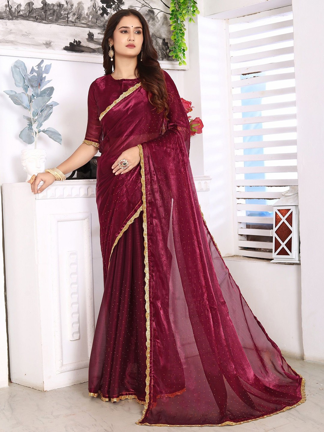

DHARMEE Women Embellished Beads and Stones Saree, Maroon