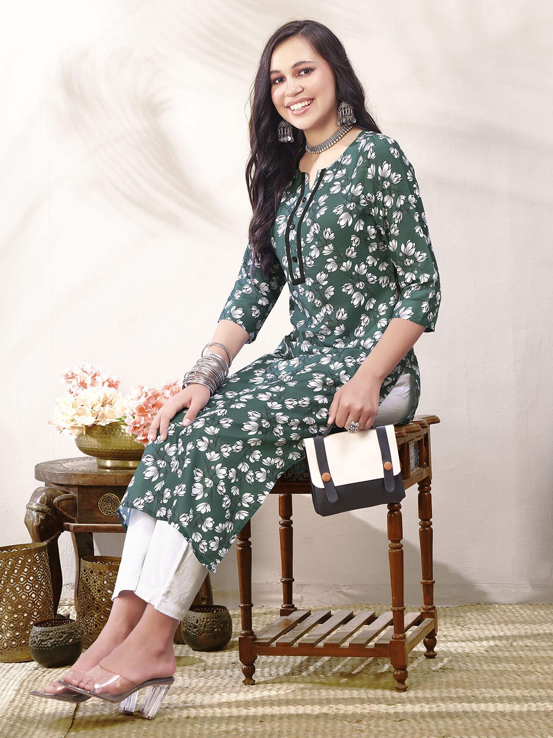 

Anouk Rustic Floral Printed Straight Kurta, Green