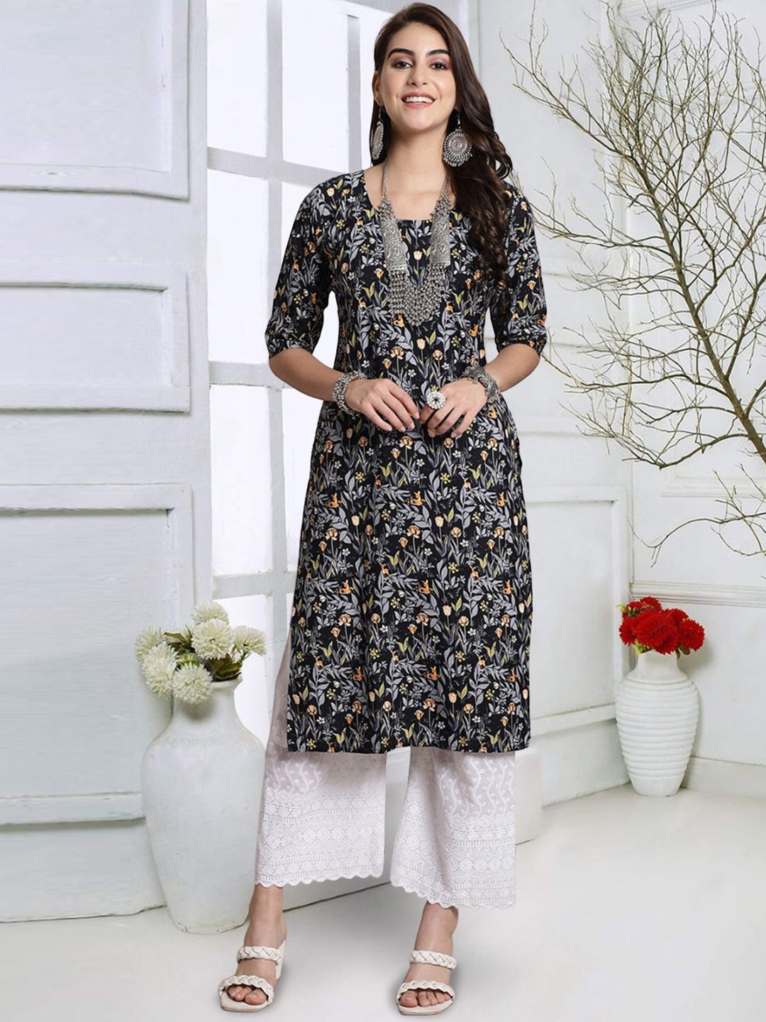 

7Threads Floral Printed Round Neck Three-Quarter Sleeves Straight Kurta, Black