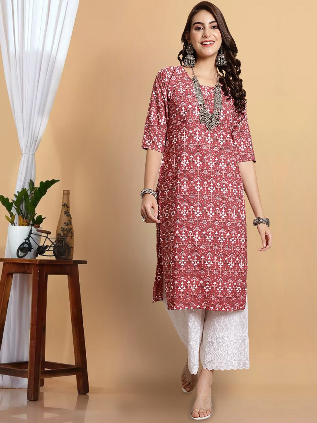 

7Threads Ethnic Motifs Printed Crepe Straight Kurta, Red