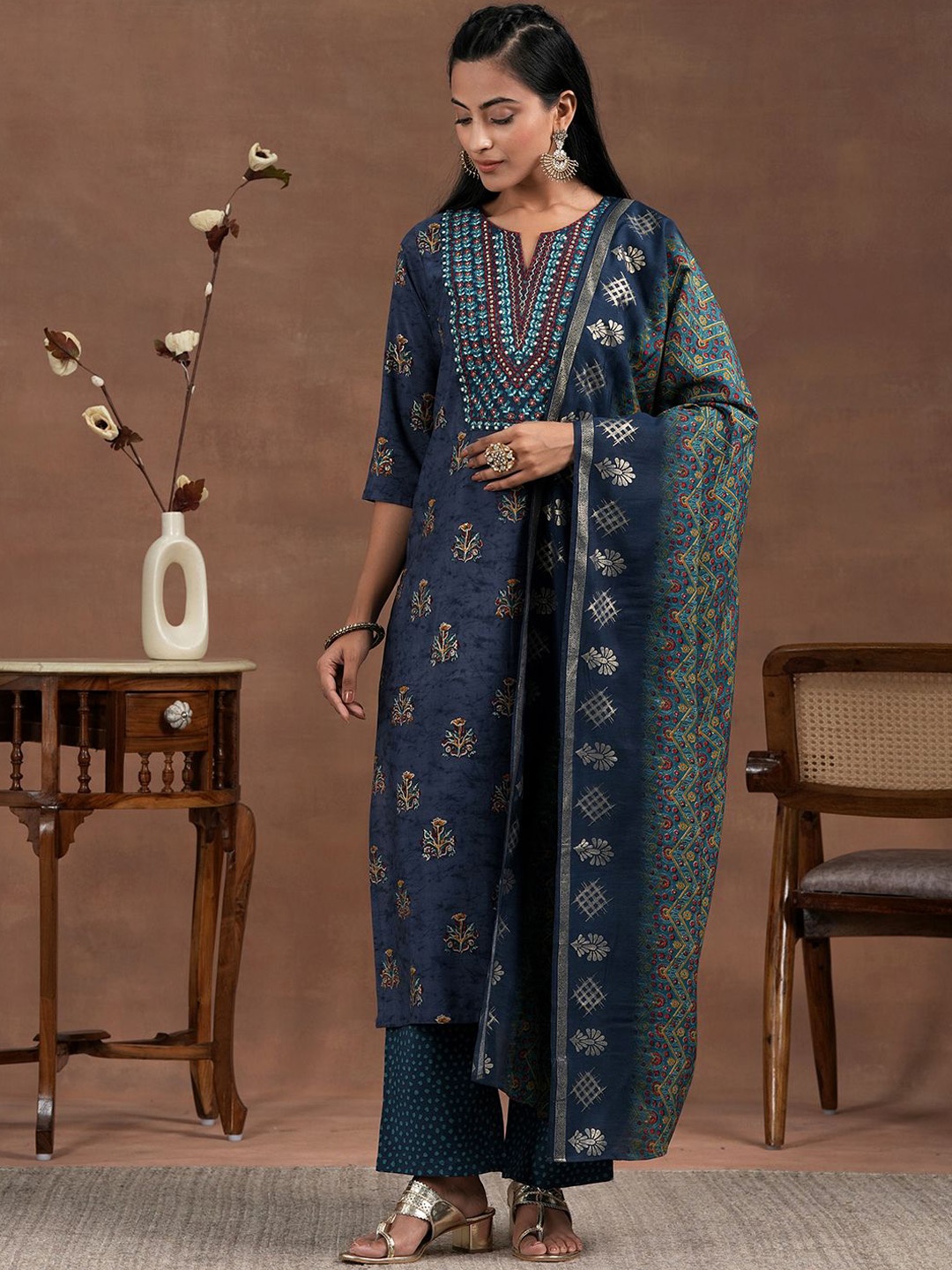 

Libas Floral Printed Thread Work Straight Kurta With Palazzos & Dupatta, Blue