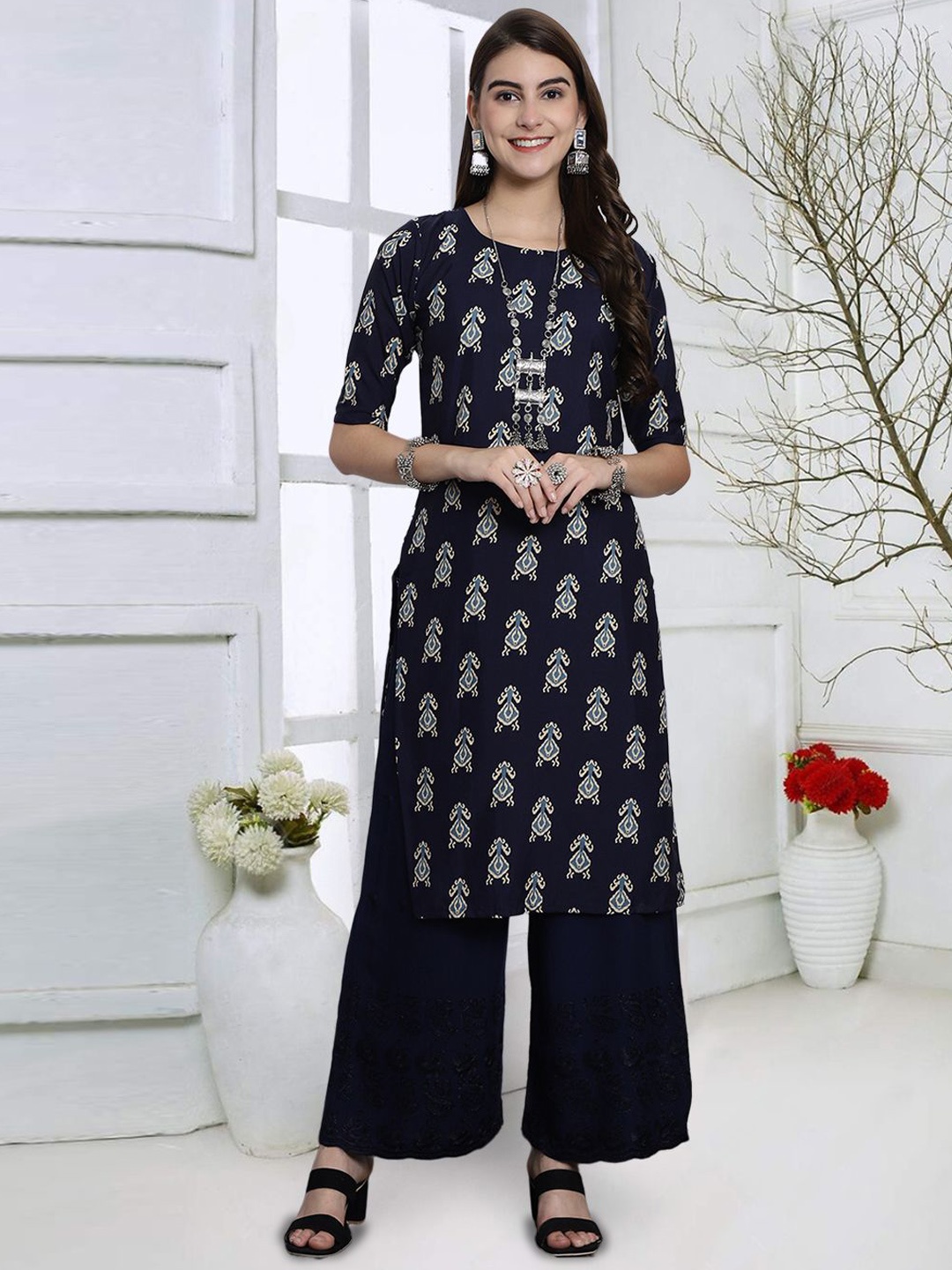

7Threads Ethnic Motifs Printed Straight Kurta, Black