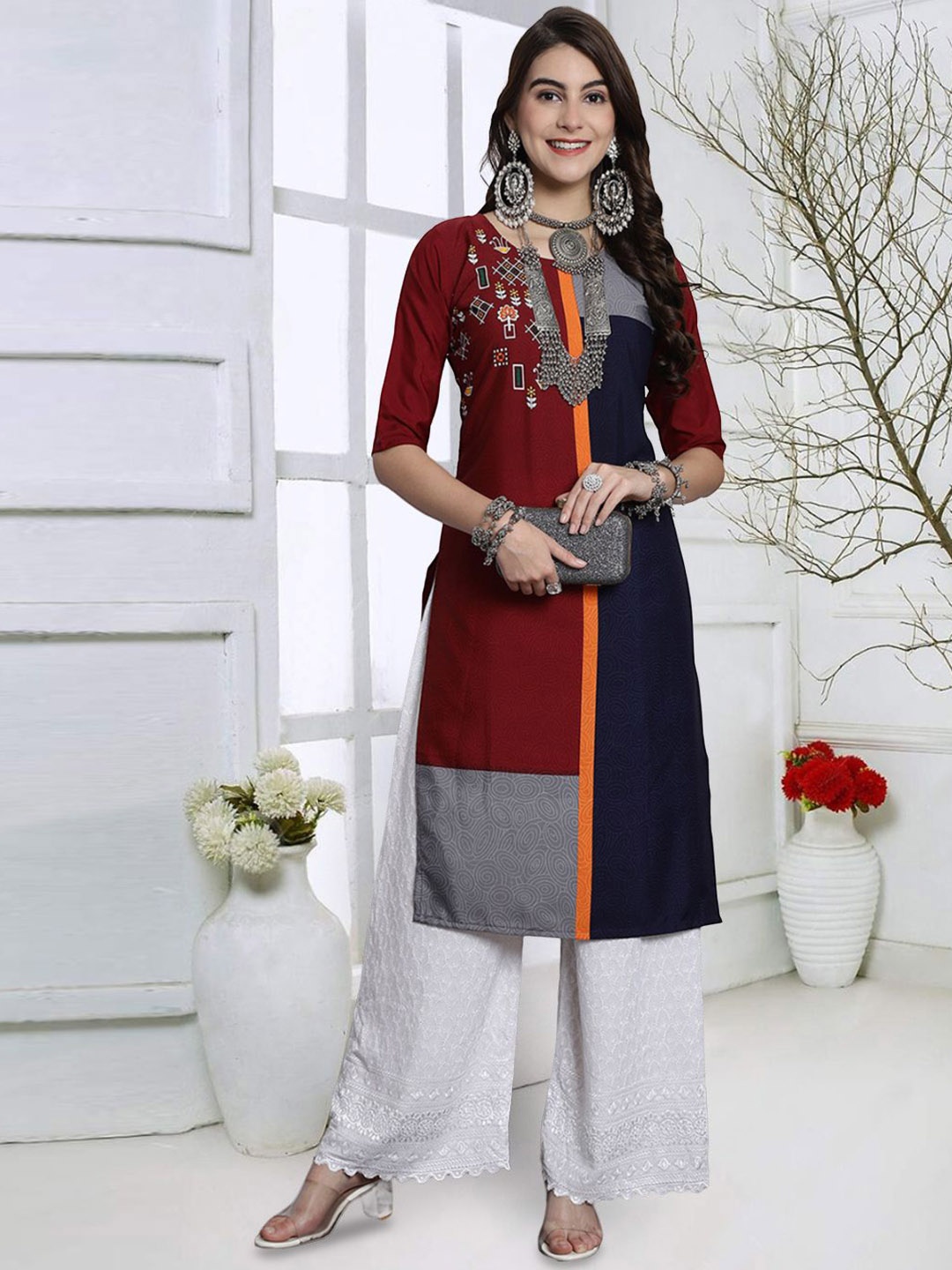 

7Threads Colourblocked Round Neck Straight Kurta, Maroon