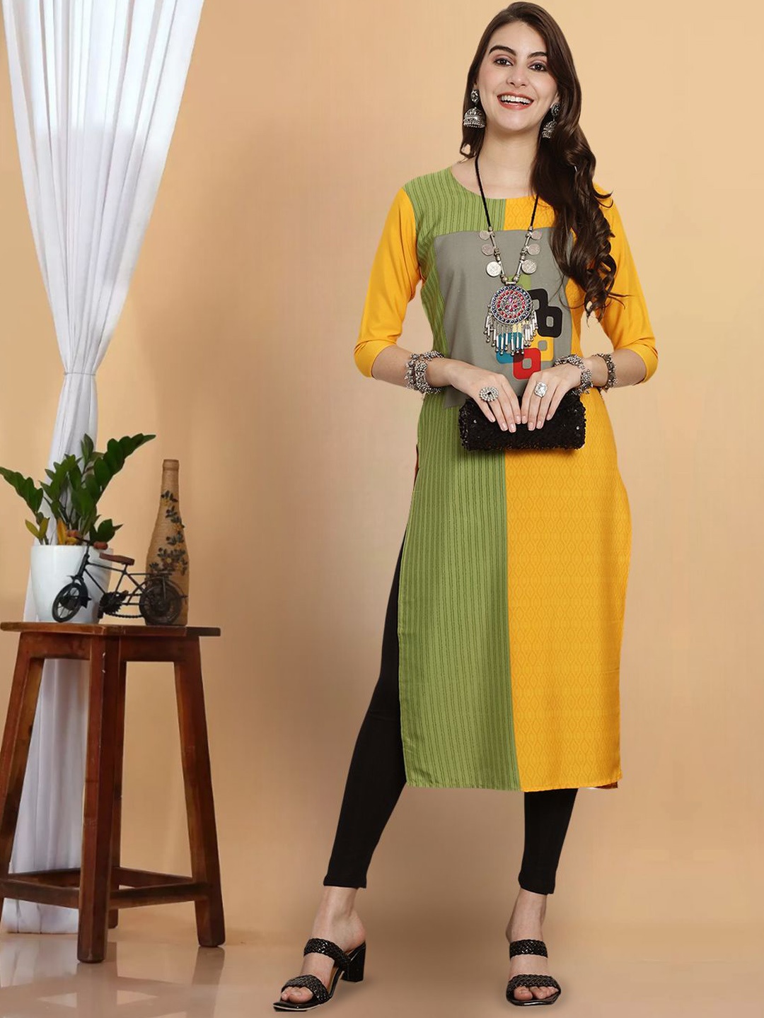 

7Threads Colourblocked Round Neck Straight Kurta, Green