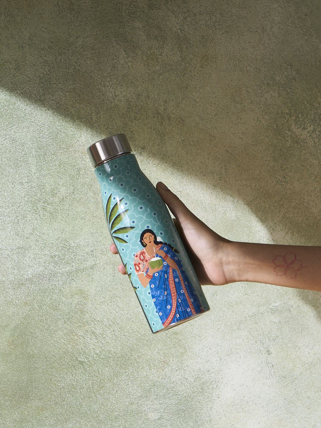 

Chumbak Blue & Green Tropical Printed Stainless Steel Water Bottle 750ml