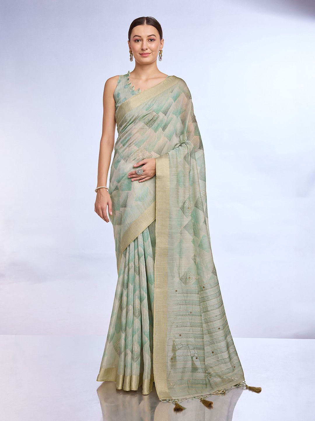 

Ishin printed geometric design with blouse piece, Green