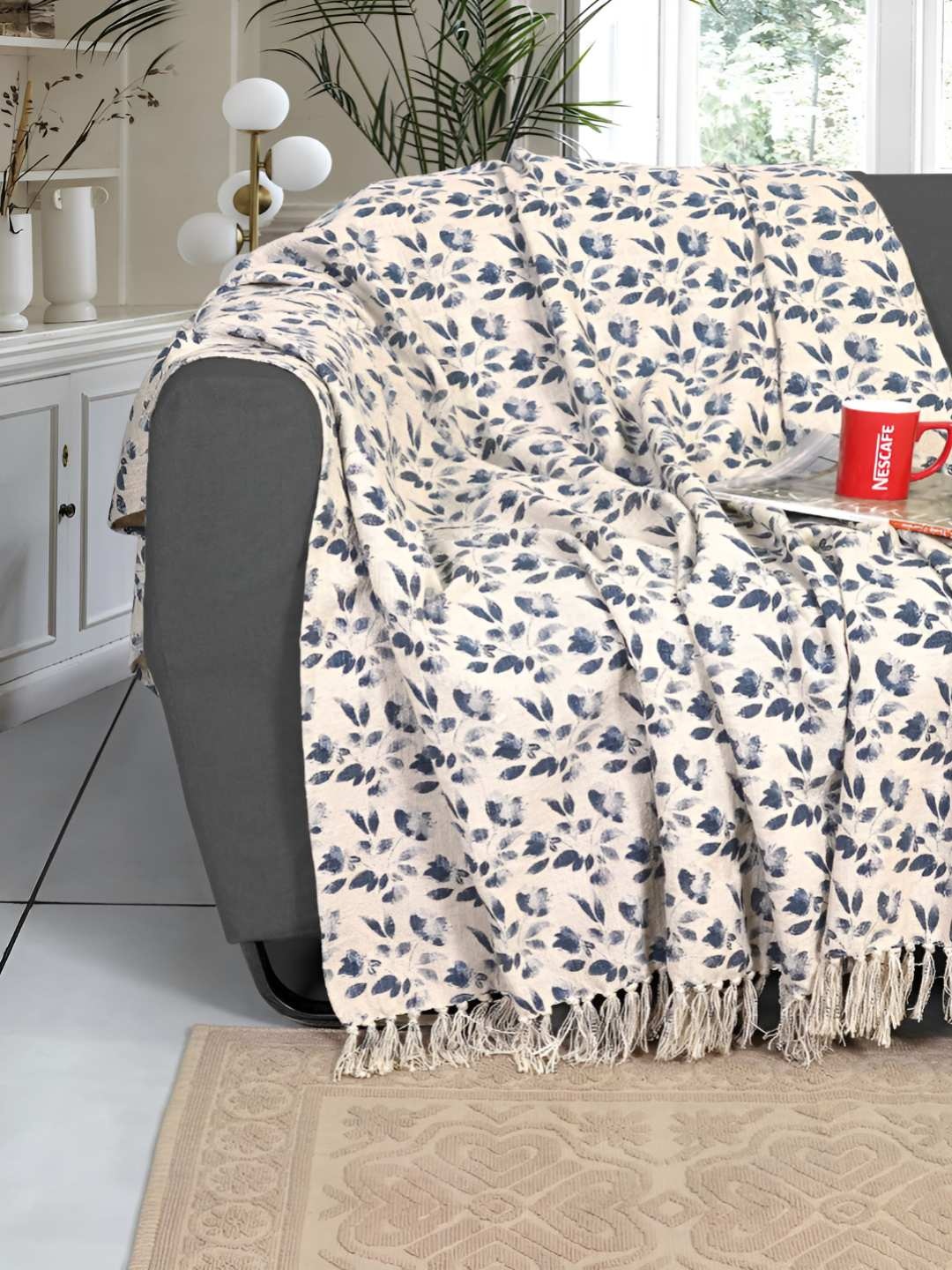 

Ode & Cleo Cream & Blue Printed Cotton Sofa Bed/Picnic Throw Blanket