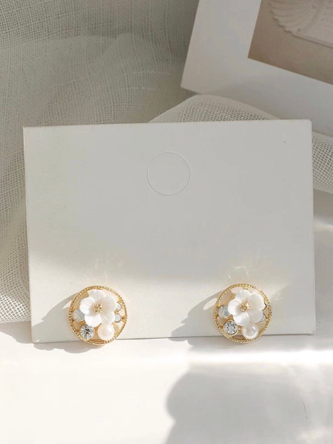 

KRENOZ Stainless Steel Pearls Studs, Gold