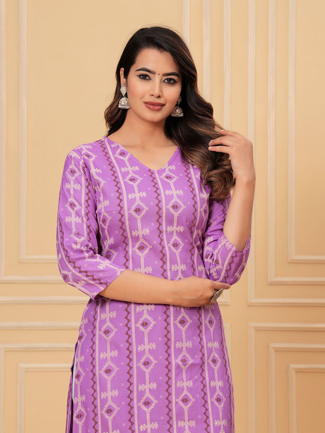 

CRENOL THREADS Printed Straight Kurta, Purple