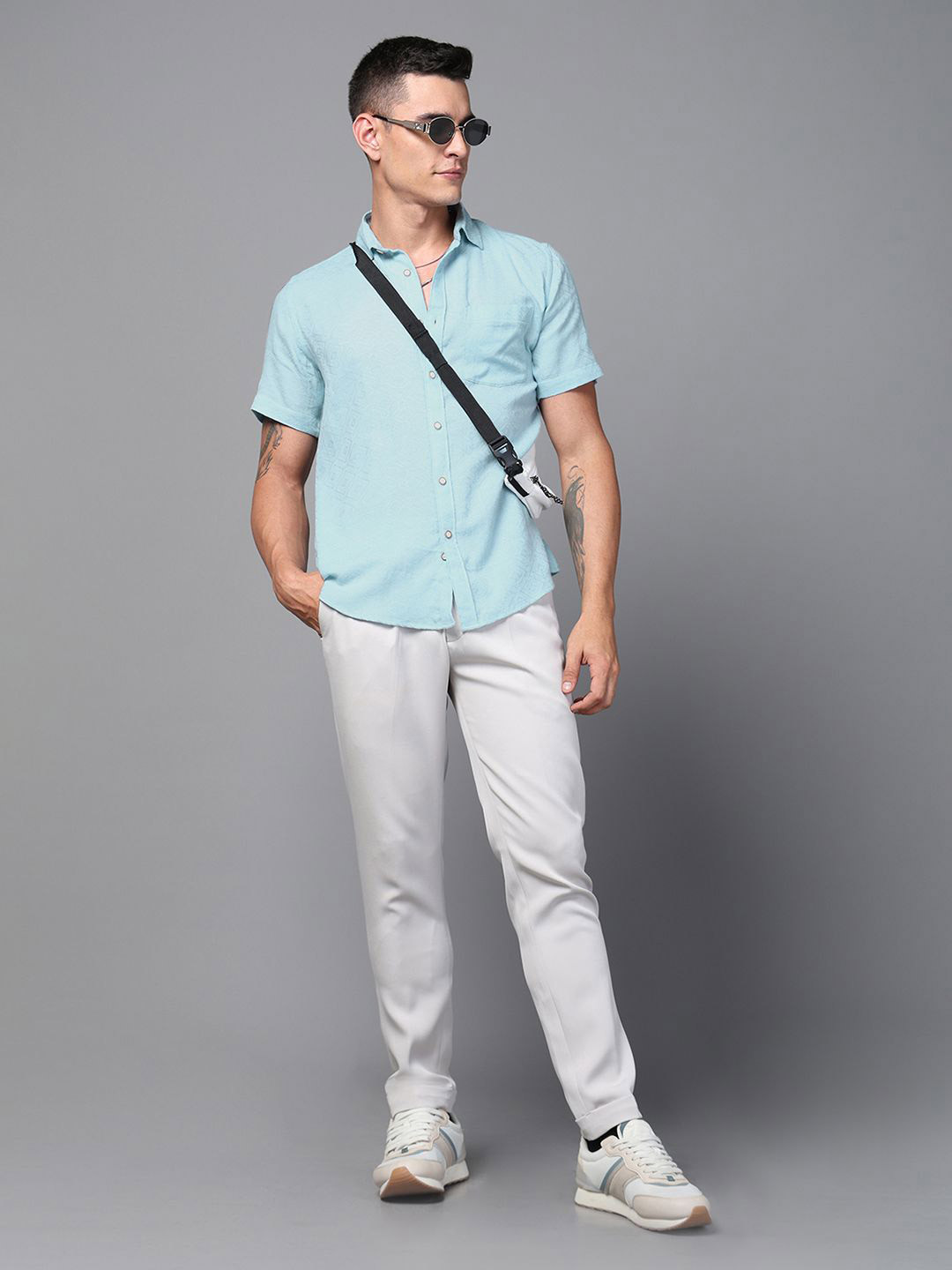 

DON VINO Men Spread Collar Solid Cotton Slim Fit Casual Shirt, Blue