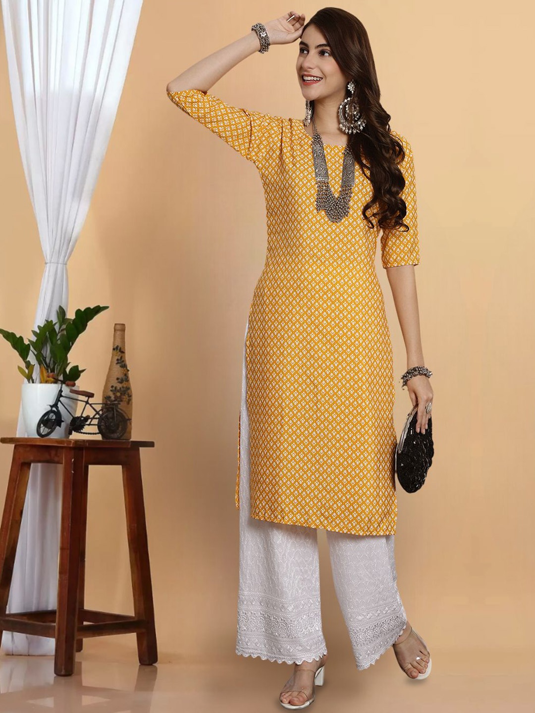 

7Threads Floral Printed Round Neck Crepe Straight Kurta, Yellow