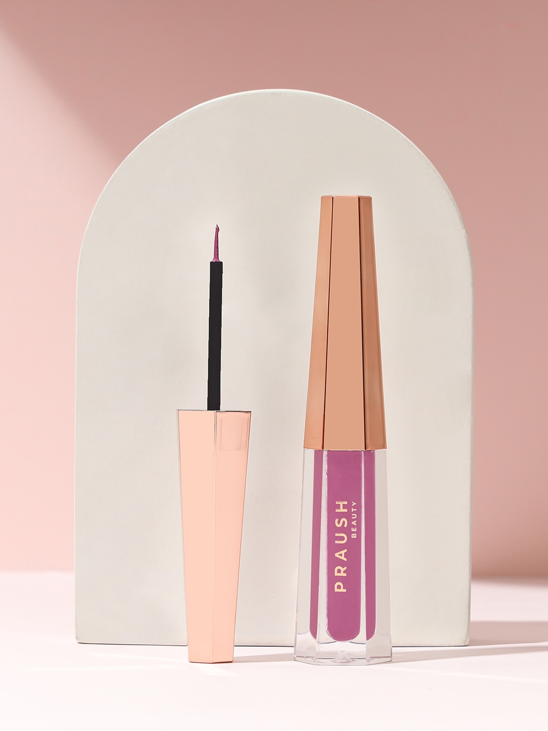 

Praush Constant Glitter Liner With Argan Oil For Crack Free Look - 2.5 ml-Play It Purple