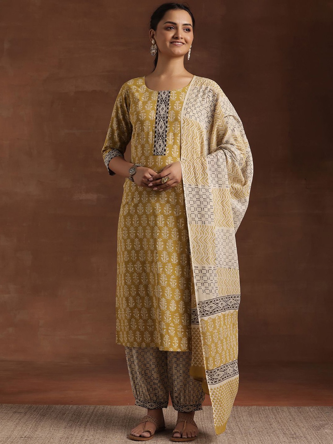 

Libas Floral Printed Empire Pure Cotton Straight Kurta with Salwar & Dupatta, Olive