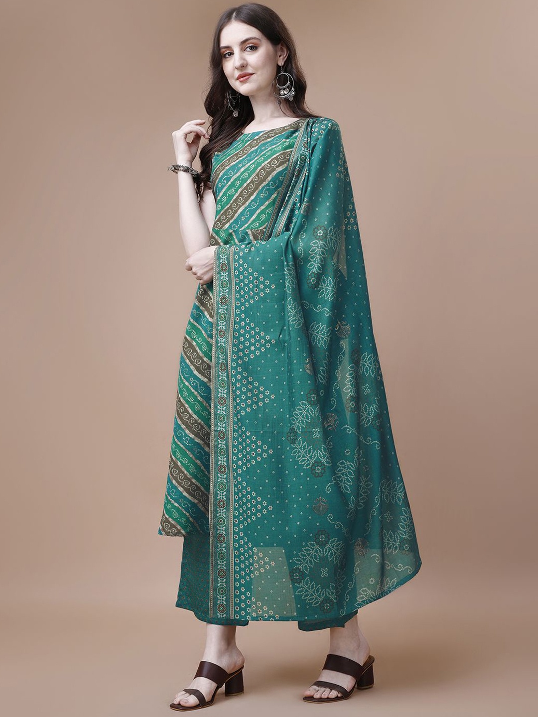 

KALINI Ethnic Motifs Printed A-Line Kurta with Palazzos & Dupatta, Green