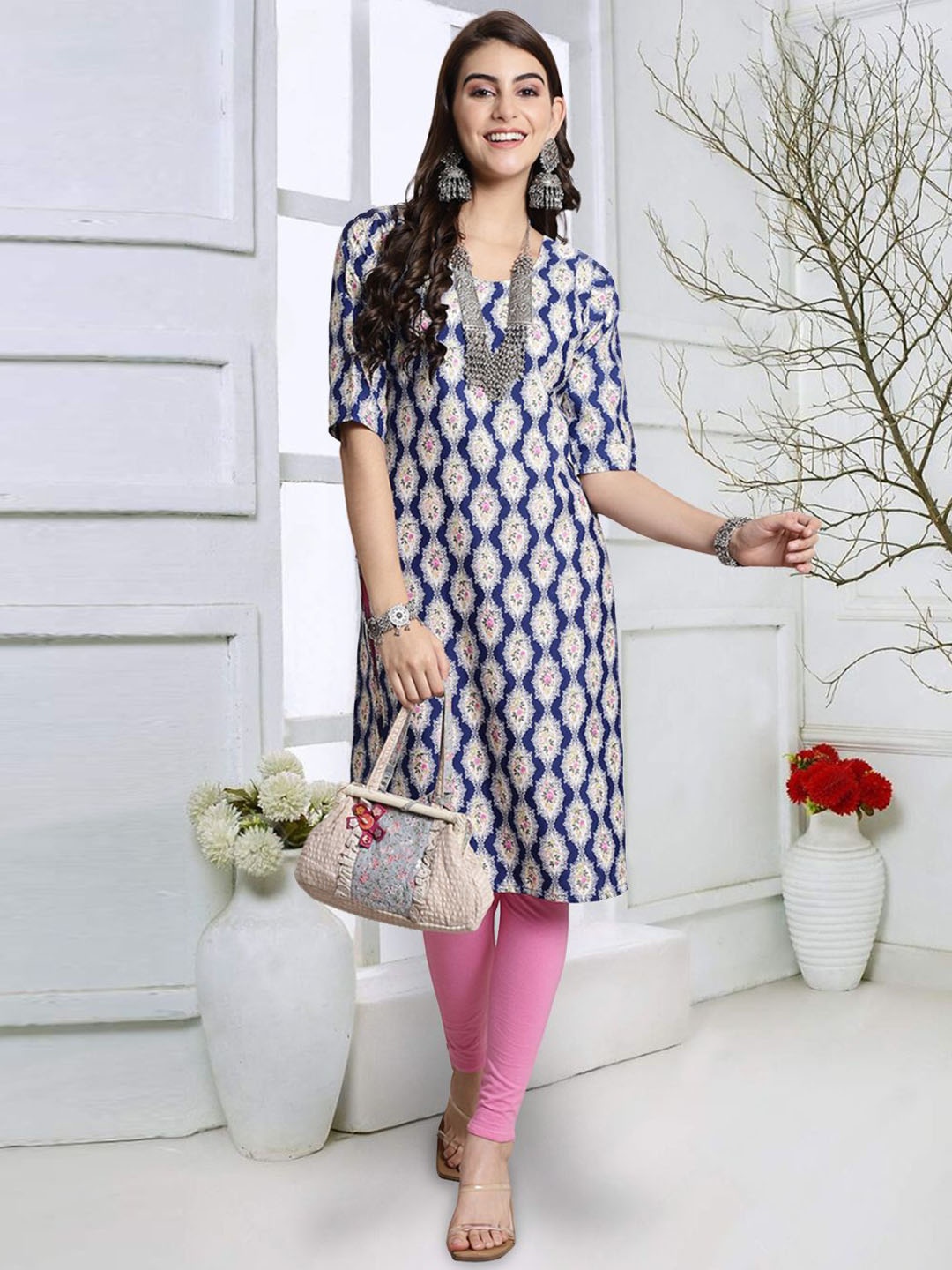 

7Threads Ethnic Motifs Printed Round Neck Straight Kurta, Navy blue