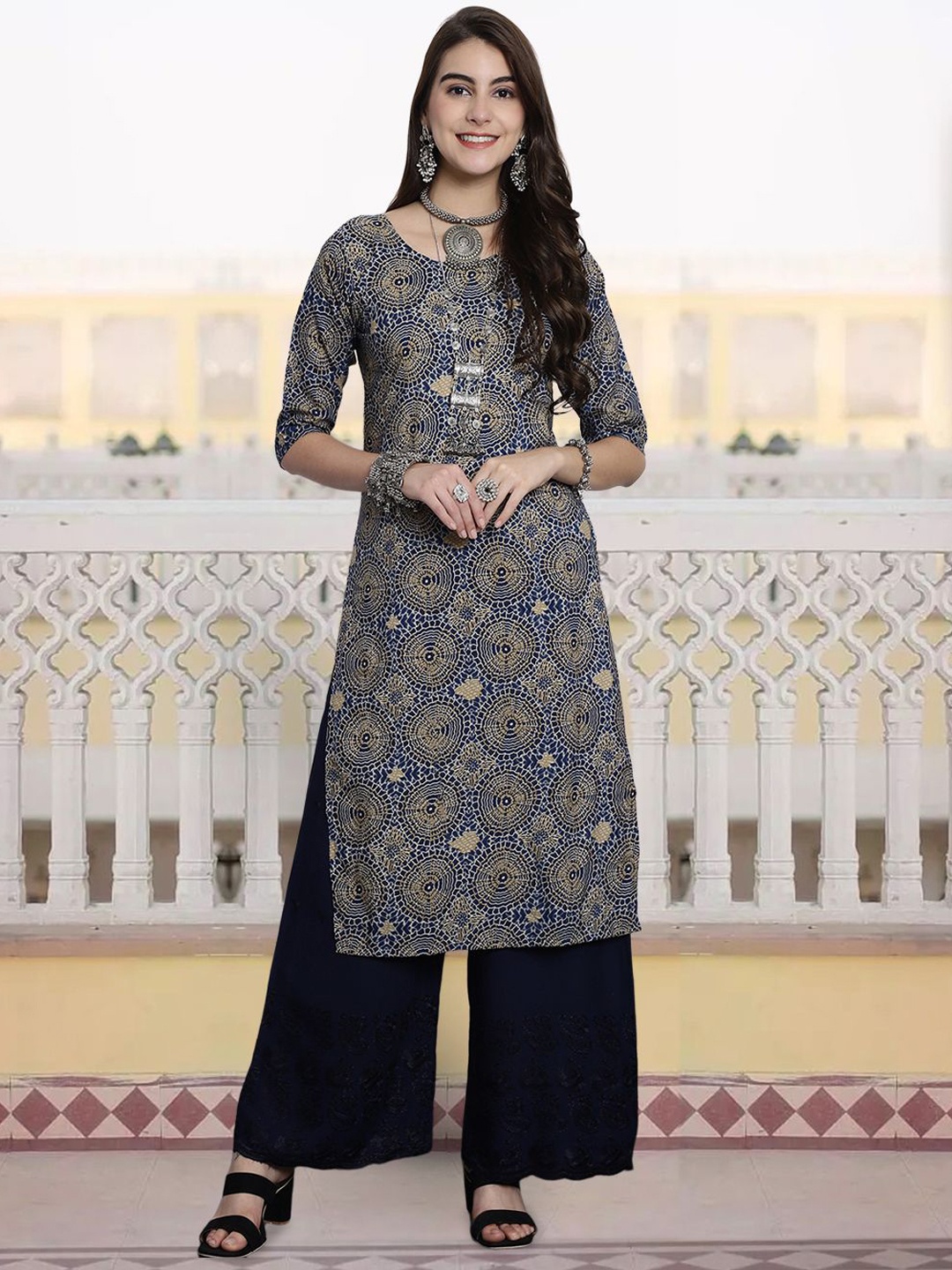 

7Threads Abstract Digital Printed Crepe Straight Kurta, Navy blue