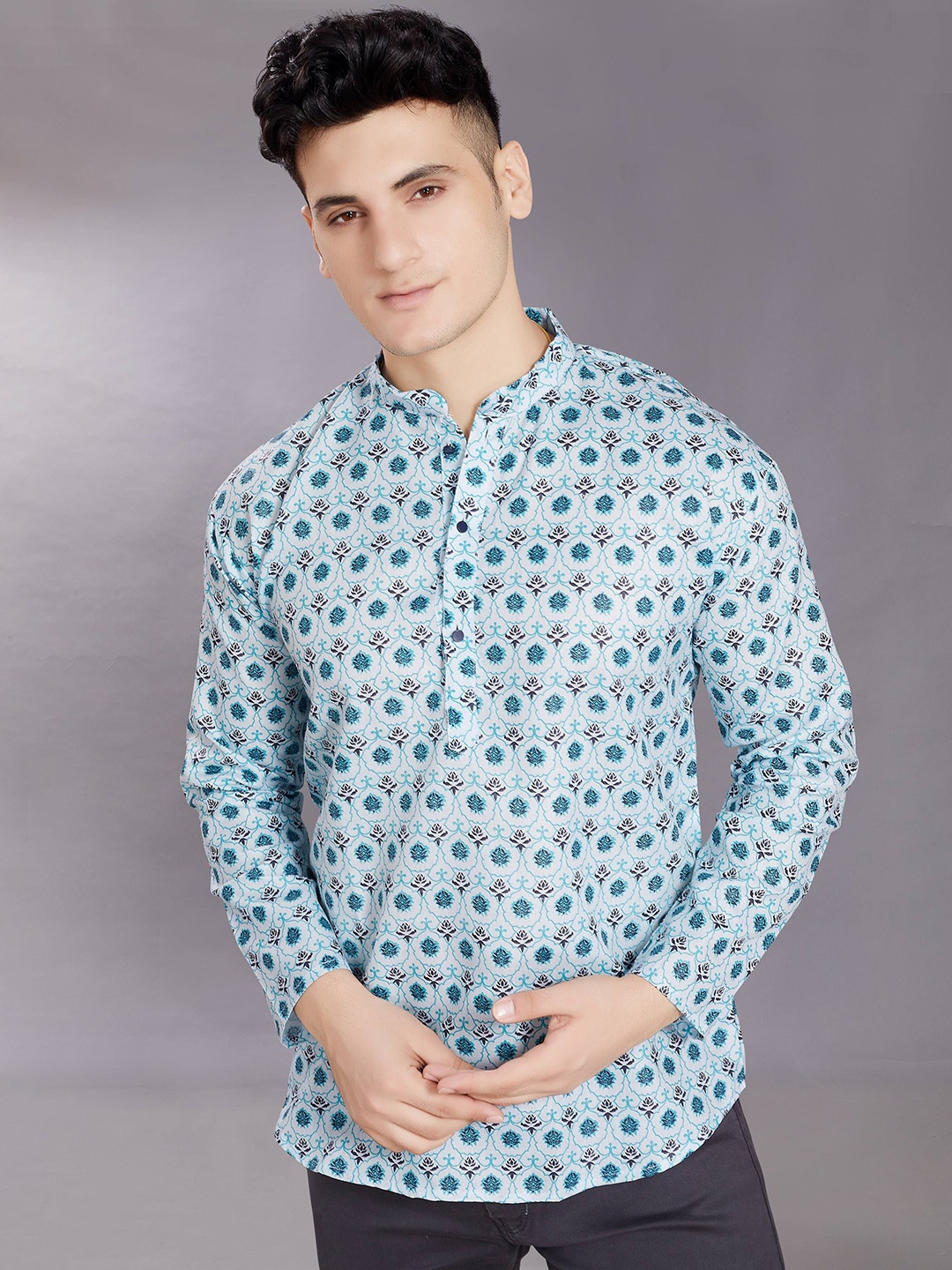 

DIVISIVE Floral Printed Pure Cotton Straight Short Kurta, Blue
