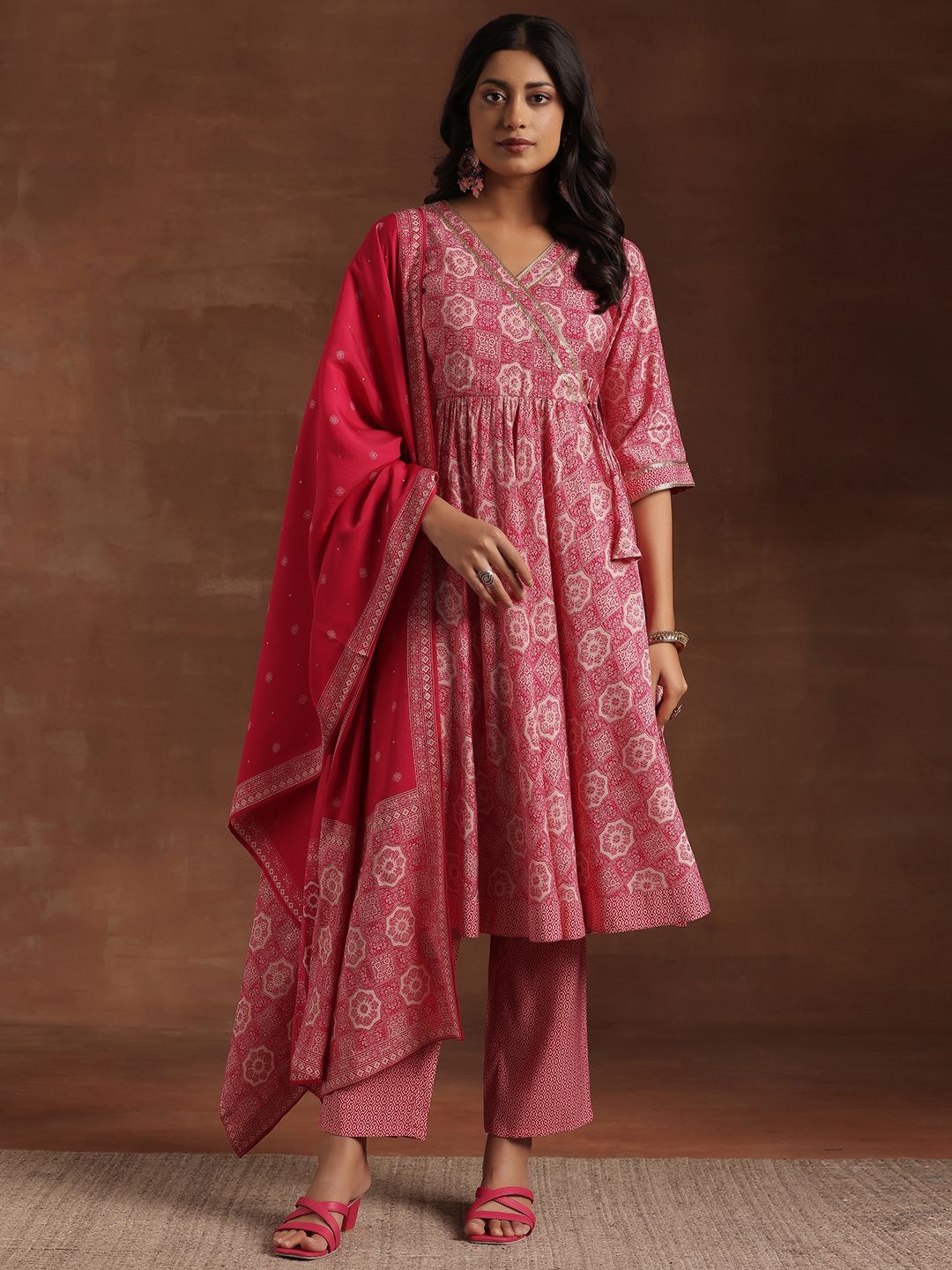 

Libas Pink & White Ethnic Motifs Printed Cotton Anarkali Kurta with Trousers & Dupatta