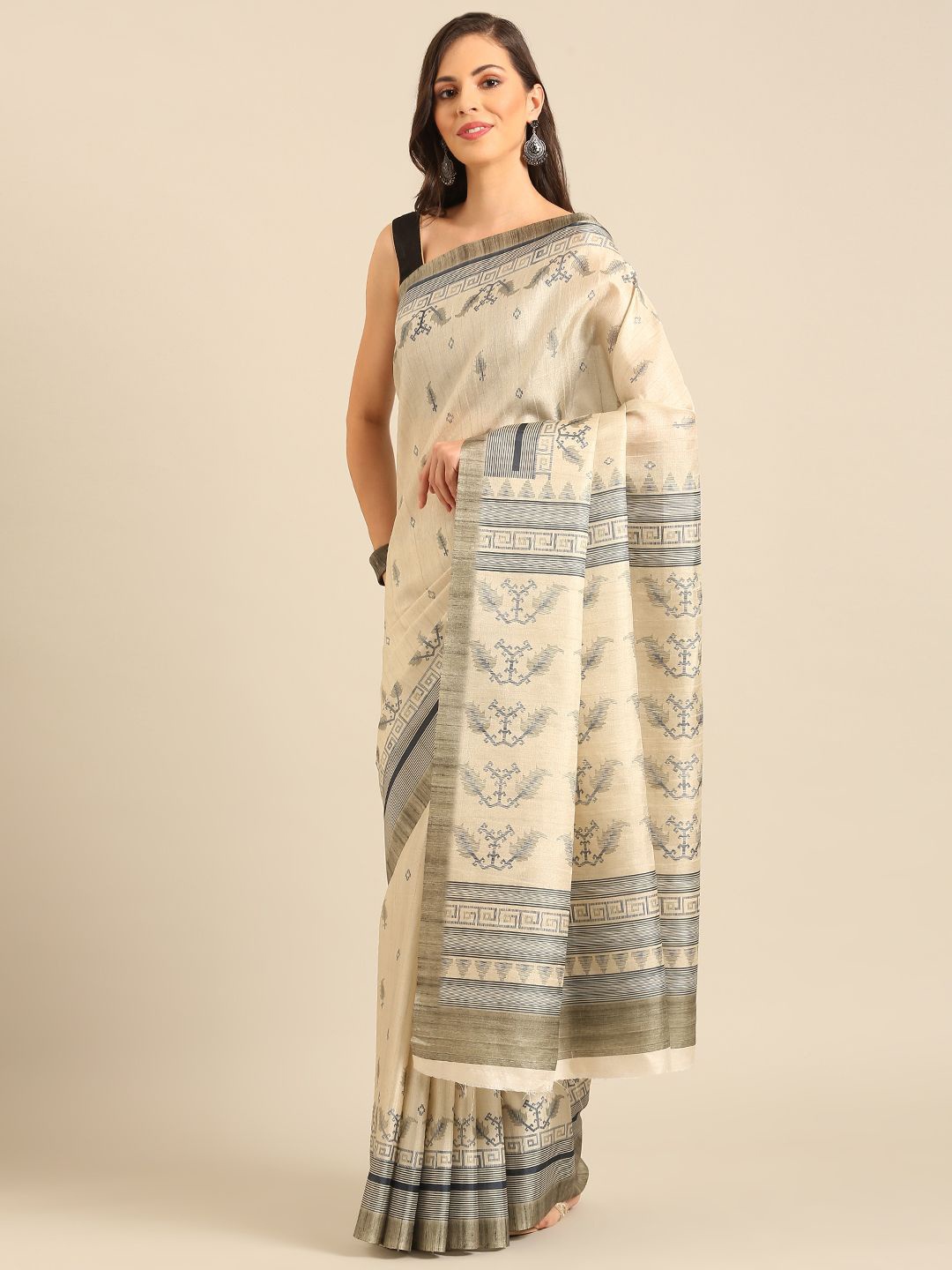 

Exclusiva Geometric Printed Saree, Cream