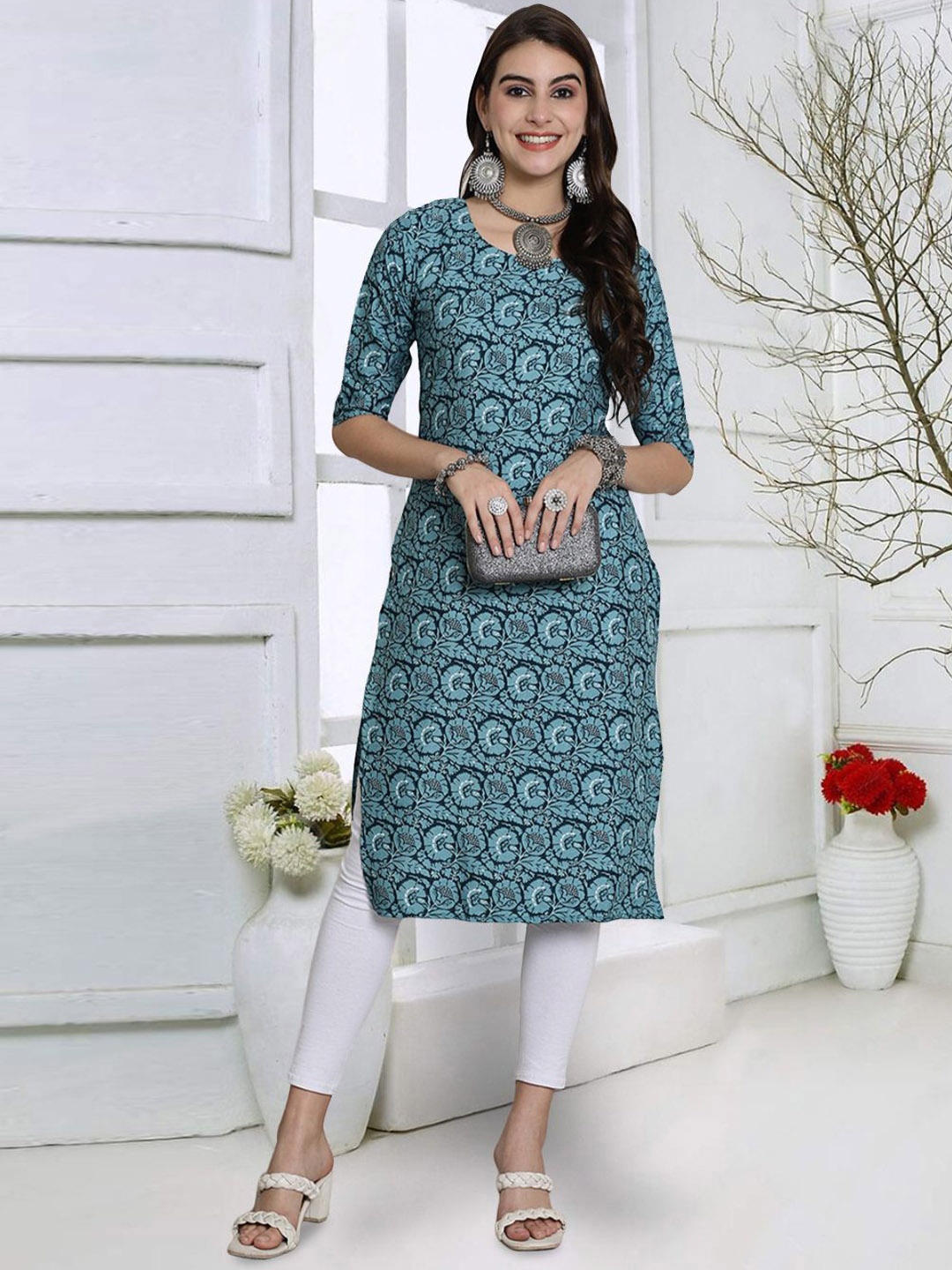 

7Threads Floral Printed Round Neck Straight Kurta, Blue